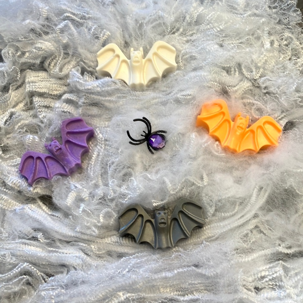 🎃Handmade Organic  Halloween 🎃 Bat🦇 Soap🧼
